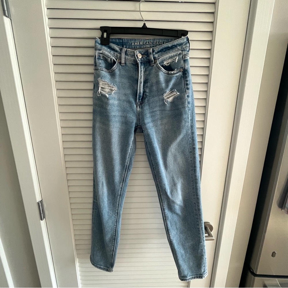 light wash denim mom jeans